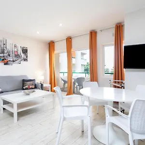 soleado-apartamento-vistas-al-mar-los-cristianos.in-canary-islands.com/